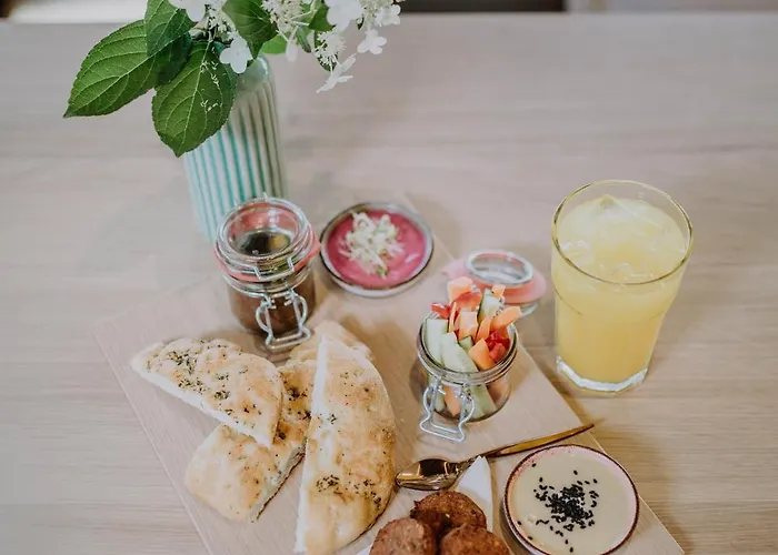 アマデオ シャッフェンラス 4*