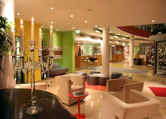 ホテル アマデオ シャッフェンラス 4*