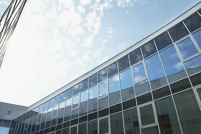 アマデオ シャッフェンラス 4*