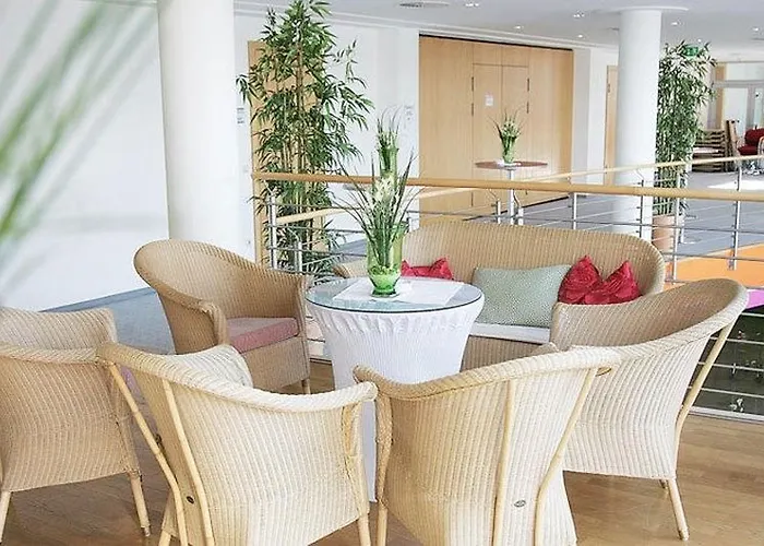 アマデオ シャッフェンラス 4*