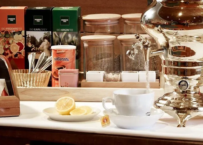 アマデオ シャッフェンラス ホテル 4*